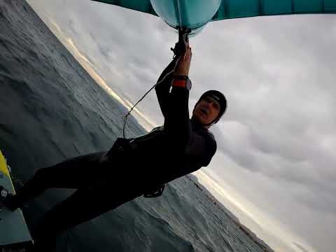 Wingfoiling Salou, trying the new Konrad LX970 foil.
