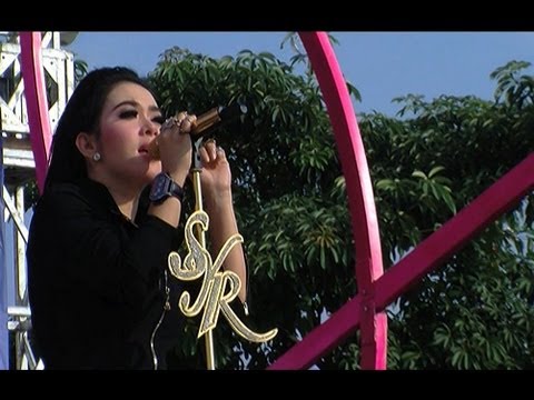 Syahrini tampil dengan gaya terbarunya - Intens 9 Mei  2013