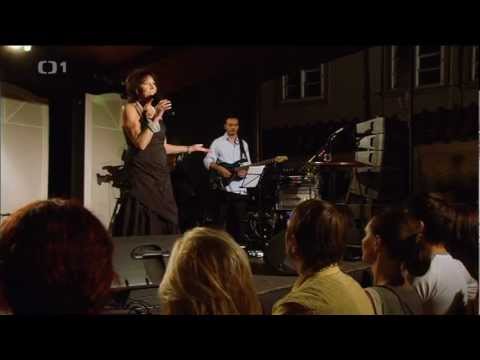 Marta Kubišová - Promiň (Sorry Seems To Be The Hardest Word)