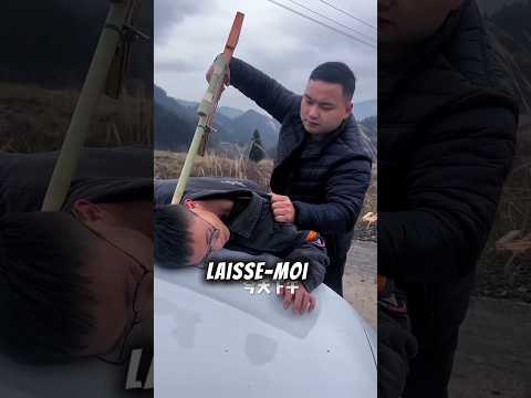 Robbed in the street… He makes a weapon to survive