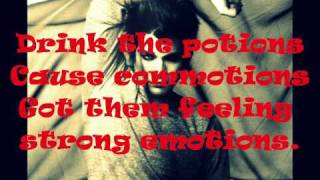 Adam Lambert- Pop Goes The Camera (Lyrics)