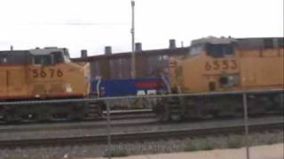 preview picture of video 'Union Pacific Railroad - Stack Trains in Cheyenne, Wyoming'