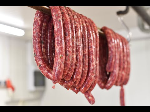 Wildschwein-Grillwurst mit Bärlauch und Käse