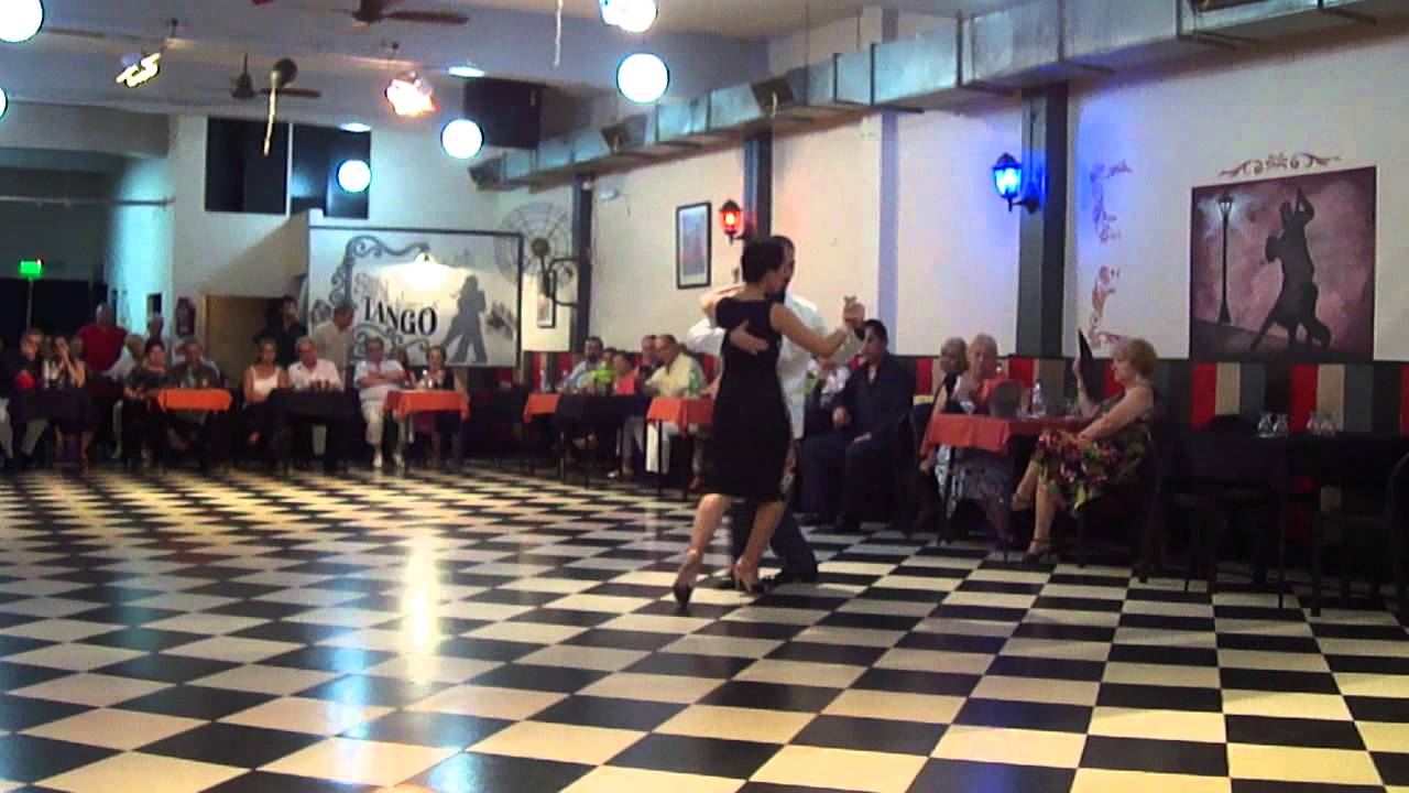 Sin Rumbo, bailan Walter Champin y Yessica Vargas 1/2