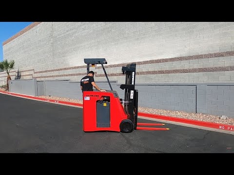 RAYMOND DSS-300 3,000lb Electric #6951 - Forklift for Sale
