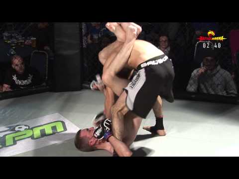 Battle Arena - Julian Tipping vs Daniel Bloomfield