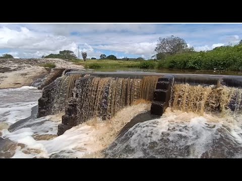 Conhecemos o Rio do chata com enchente no sítio Pé véi ( Ibirajuba PE).
