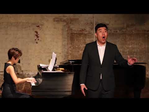 Dennis Lau sings "Il mio tesoro in tanto"