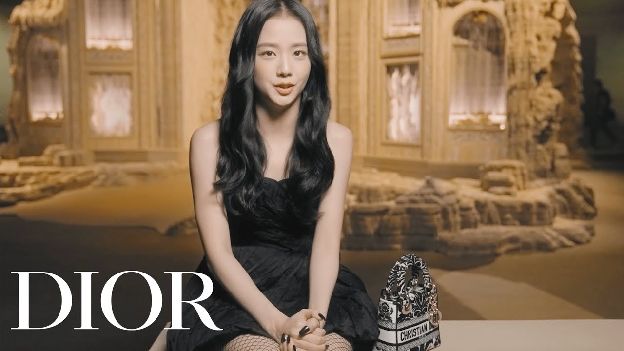 BLACKPINKジスに密着! 「ディオール」2023年春夏コレクションの BLACKPINKジスに密着! 「ディオール」2023年春夏コレクションの