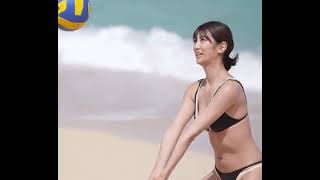ABEMA専属　瀧山あかねアナ✨ビキニでビーチバレー