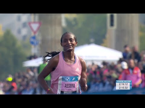 Tigist Assefa BMW BERLIN MARATHON 2022 - Women Course Record