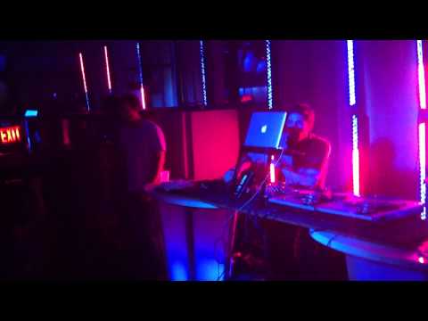 Porter Robinson @ Club 77 - Dub Disco Edit