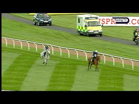 Kauto Star can't get to grips with the brilliant MONET'S GARDEN in the 2007 Old Roan Chase, Aintree