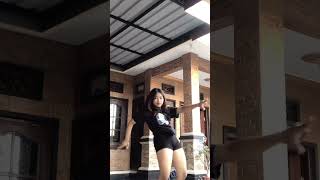 Download lagu Tiktok gunung gede paha mulus mp3