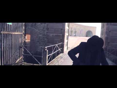 Neil Barrett vs. Atte187 (underrated)