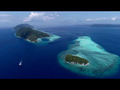 Video of Ondina liveaboard boat cruising Indonesia