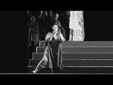 Montserrat Caballe "Signore ascolta" Thunderous Ovation