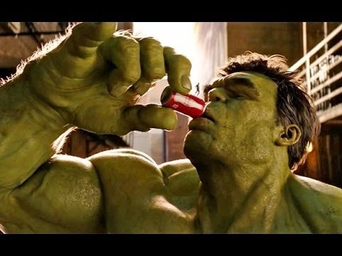 Homem Formiga rouba Coca-Cola de Hulk em comercial