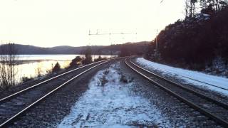 preview picture of video '[Green Cargo] freight train passing Norsesund station on it´s way towards Göteborg.'