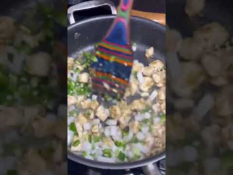 Chicken Bacon Ranch Sliders #freddsters #foodie #cooking #recipe #sliders #bacon #chicken #ranch