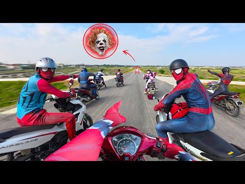 Bros 8 Spider-Man Meets Pennywise Dancing Abandoned RACE TRACK (RUN POV)