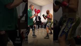 Try this RAPID 8-Punch Combo by Roy Jones Jr… 🥊