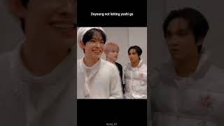 Download lagu Yushi slowly becoming doyoung's favourite child 💚 #nct #doyoung #yushi mp3