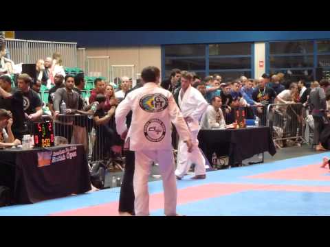 BJJ British Open 2013 - Purple Master - Middle - Pedro Garcia