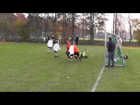 17 november 2012 Maarssen E6 - VV De Meern E5 com 0-10 Doelpunt Mehmet 0-6