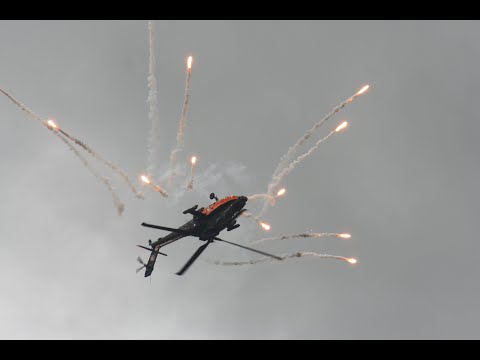 AH-64 Apache - [4K] flares and agility performance