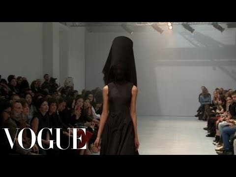 Fashion Show - Gareth Pugh: Spring 2013 Ready-to-Wear