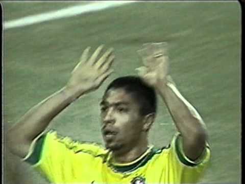 1998 (October 14) Brazil 5-Ecuador 1 (Friendly).mpg
