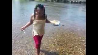 preview picture of video 'playing in river - San Ignacio, Belize'