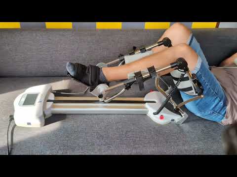 Szyna CPM OrtoFlex L2 – ruch nogi podczas rehabilitacji kolana.