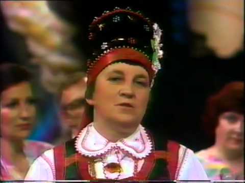 APOLONIA NOWAK - "ZAŚWIEĆ NIESIĄDZU" (Polish folk song) [TV Malmö ]