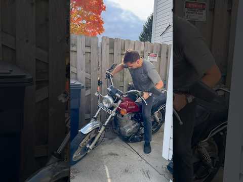 1980 Suzuki gn400 x first start since 2005 and startup procedure #kickstarter #suzuki #motorcycle