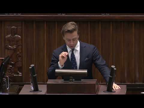 Krzysztof Bosak żąda debaty nad 280 kamieniami milowymi