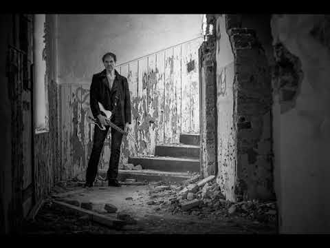 fuzzy2102 - fuzzy2102  -  Zloději snů   (moonfactory, 2017)