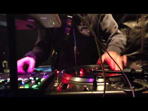 DJ TOADSTYLE & DJ EXCESS & DJ SARA & DJ HI-C