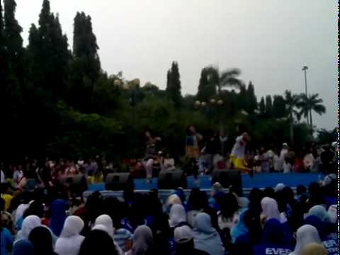 [FANCAM] 4NE1 (Dance Cover 2NE1) "Fire"