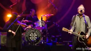 Flogging Molly-MAN WITH NO COUNTRY-Live @ Oakland Fox Theatre, CA, August 3, 2016-Irish