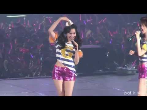 [Fancam] 120212 Tiffany - Naeng Myun Girls' Generation Tour in Bangkok