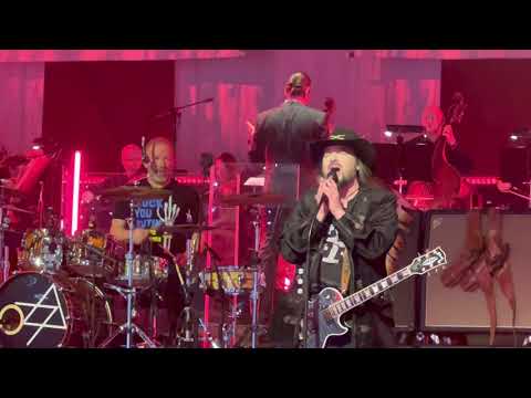 LUCIE - Dotknu Se Ohně (Bratislava 11.3.2023)