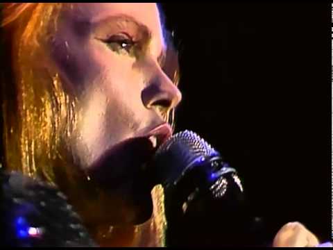 Belinda Carlisle - Shades of Michaelangelo (Runaway Horses Tour '90)