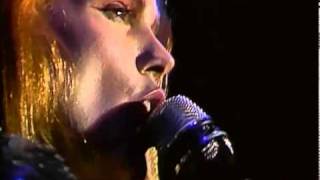Belinda Carlisle - Shades of Michaelangelo (Runaway Horses Tour &#39;90)