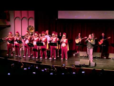 USC Trojan Marching Band y Pepe Aguilar · Un Puño De Tierra
