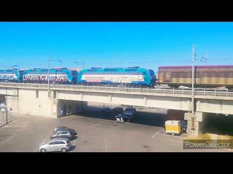 UNA SPETTACOLARE TRIPLA DI E405 IN TESTA A UN MERCI CON 5 CARRI H