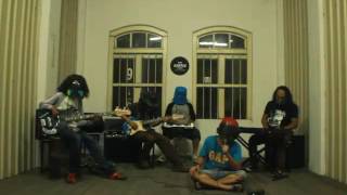 Download lagu Sudirman ~ Pelangi Petang (cover by KelembaiBand) mp3 Download lagu Sudirman ~ Pelangi Petang (cover by KelembaiBand) mp3