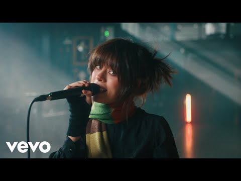 Alissic - Superstitious (Acoustic - Official Video)