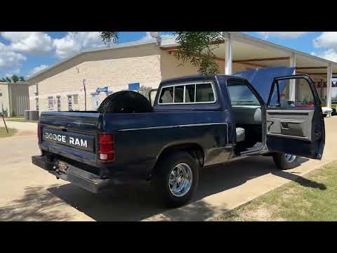 1982 Dodge D-150 SWB Fleetside